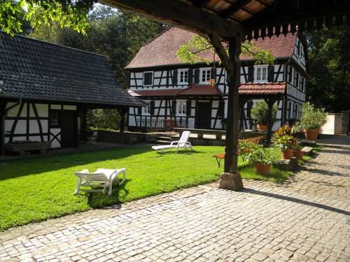 Ferme Auberge du Moulin des Sept Fontaines : Guest accommodation near Crœttwiller