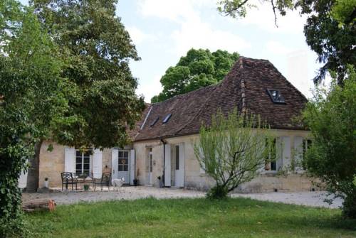 Chambres d'Hôtes L'Ostal de Pombonne : Bed and Breakfast near Église-Neuve-d'Issac