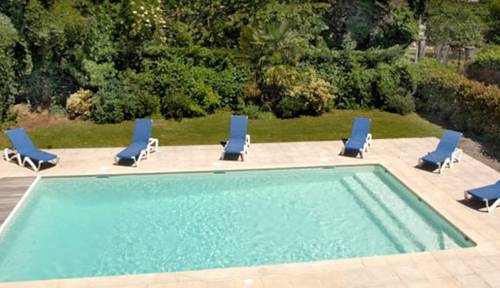 Hôtel du Parc : Hotel near Escanecrabe