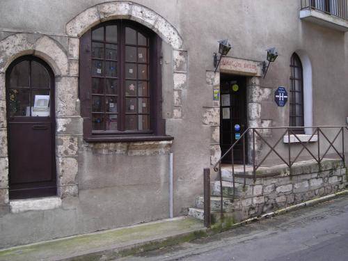 Hôtel Du Bellay : Hotel near Muides-sur-Loire