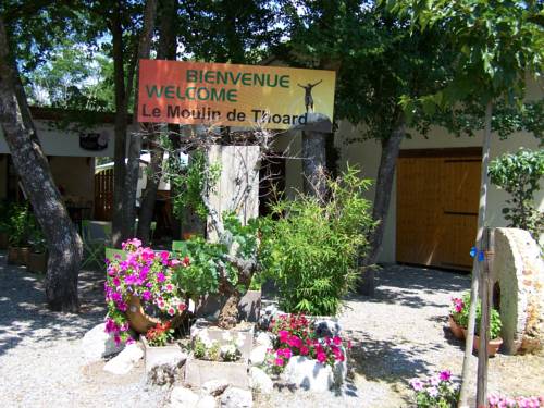 Camping Le Moulin de Thoard : Guest accommodation near La Robine-sur-Galabre