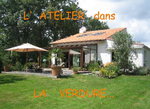 L'Atelier dans la Verdure : Bed and Breakfast near Ligné