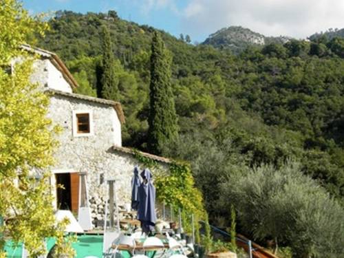 Mas de Beauplan : Bed and Breakfast near Tourette-du-Château