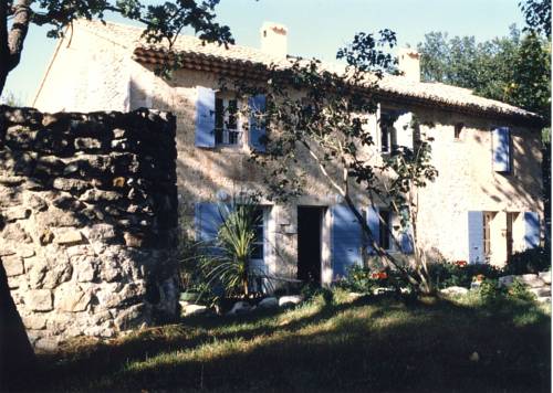 Le Mas de Fanny : Guest accommodation near Solérieux