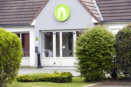 Campanile Dreux : Hotel near Fontaine-les-Ribouts