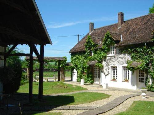 Auberge De La Scierie : Hotel near Courtaoult