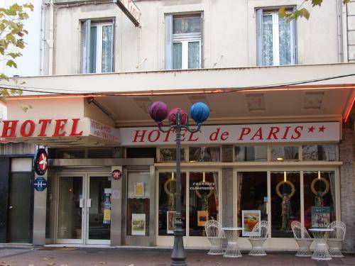 Hotel De Paris Et Des Voyageurs : Hotel near Rhône-Alpes