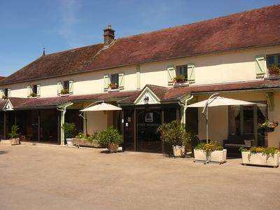 Logis Aux Maisons : Hotel near Courtaoult