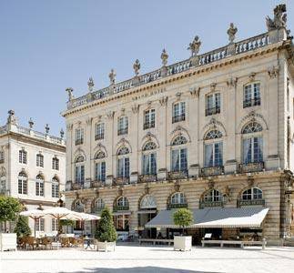 Grand Hotel De La Reine : Hotel near Belleau