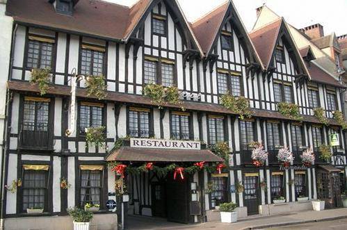 Normandy Hotel : Hotel near Corneuil