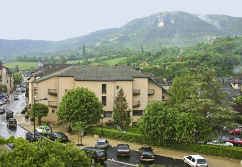 Logis Hotel du Commerce : Hotel near La Canourgue