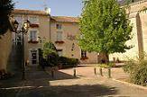 Hôtel Le Saint Georges : Hotel near Romagne