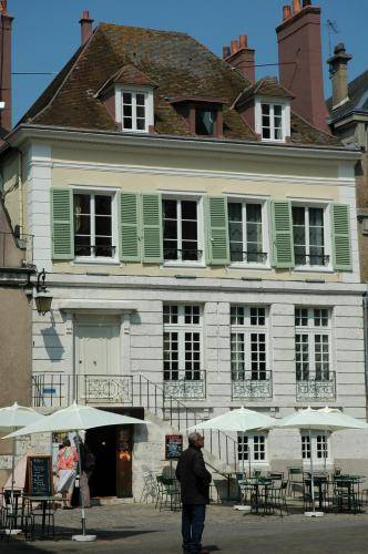 Le Parvis : Guest accommodation near Chartres