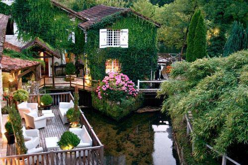 Le Moulin Du Roc : Hotel near Saint-Sulpice-de-Mareuil
