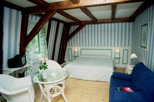 Logis Villa Ric : Hotel near Cahus