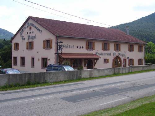 Hôtel Le Régal : Hotel near Vervezelle