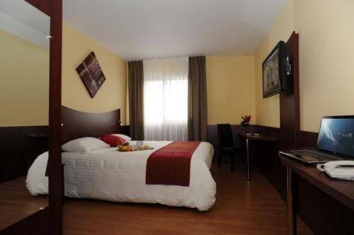 Inter Hotel Center : Hotel near La Roche-Maurice