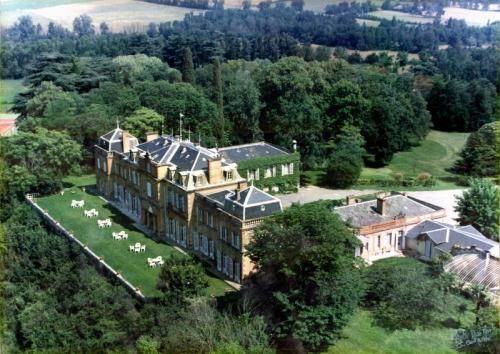 Chateau De Larroque : Hotel near Garac