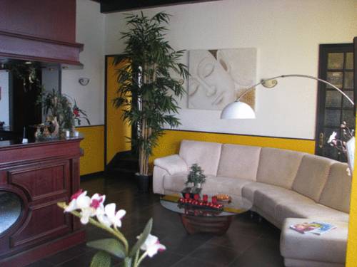 Queen Serenity Hotel : Hotel near Ille-et-Vilaine