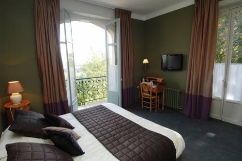 Domaine De La Corniche : Hotel near Bueil