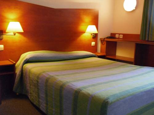 Hôtel Balladins Calais : Hotel near Offekerque