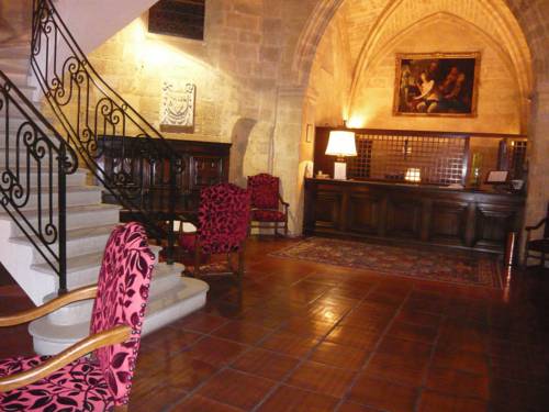 Hôtel des Augustins : Hotel near Bouches-du-Rhône