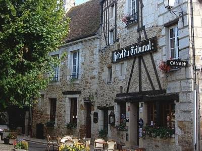 Logis Hôtel Du Tribunal : Hotel near Orne