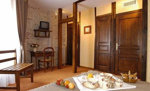 La Chaumière : Hotel near Vignoux-sous-les-Aix