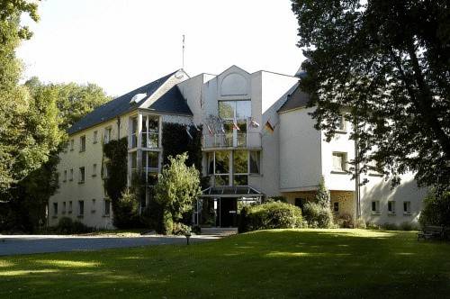 Orleans Parc Hôtel : Hotel near Lorges