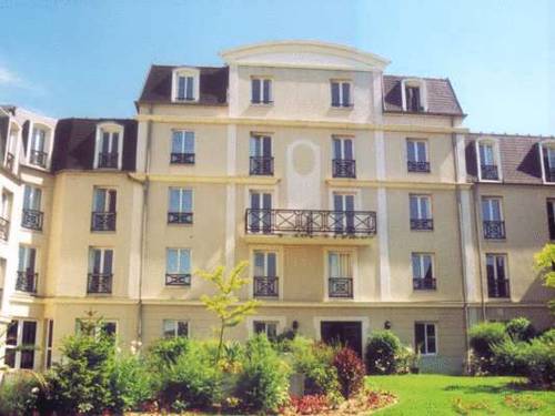 Hôtel Baudouin : Hotel near Saint-Hilaire-lez-Cambrai