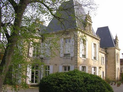 Chateau de Saint-Michel de Lanes : Bed and Breakfast near Renneville