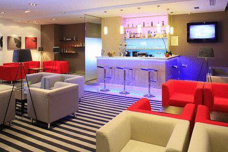 Novotel Nantes Centre Bord de Loire : Hotel near Rezé