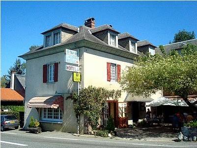 Logis L'auberge Basque : Hotel near Clarac