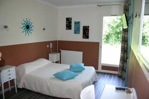 Au Lyon Vert : Hotel near Vaulx-Milieu