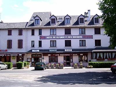 Logis Hotel Des Rochers : Hotel near La Canourgue