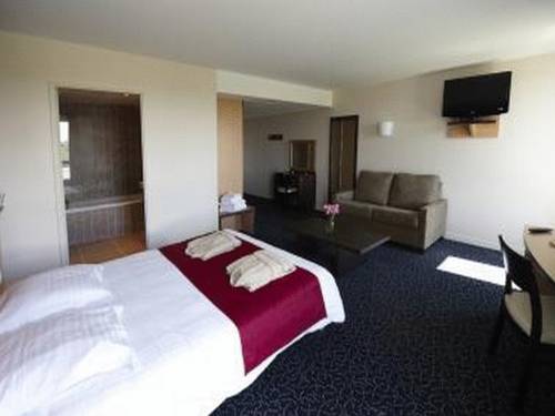 Cap Ouest : Hotel near La Roche-Maurice