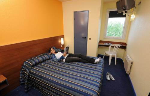 Mister Bed Saran : Hotel near Santilly