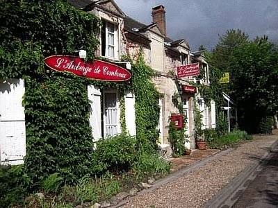 Auberge de Combreux : Hotel near Bellegarde