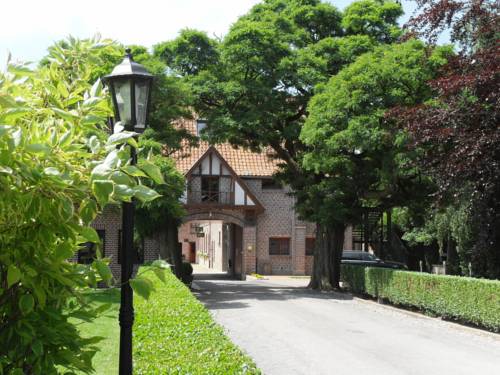 Le Domaine des Cigognes : Hotel near Mérignies