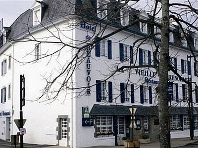Logis La Vieille Renommee Hotel De Beauvoir : Hotel near La Roche-Maurice