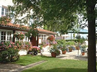Logis Hotel La Grange Du Relais : Hotel near Arnancourt
