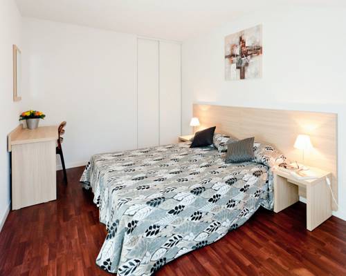 Residhotel St Etienne Centre : Hotel near Rhône-Alpes