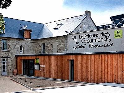 Logis Hotel Le Prieure Des Gourmands : Hotel near Soudan