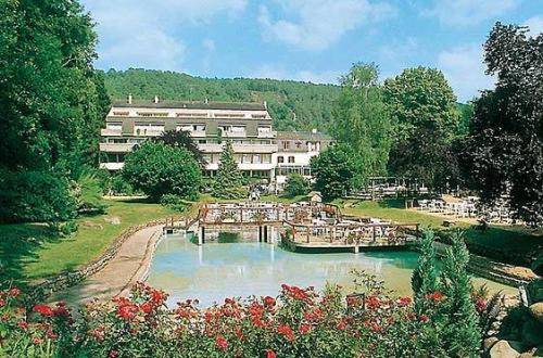 Touring Hotel & Restaurant : Hotel near Saint-Mars-du-Désert