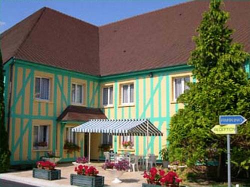 Hotel Le Pan De Bois : Hotel near Courtaoult