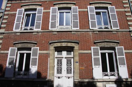 Chambre D'hôtes Les Epicuriens : Bed and Breakfast near Les Grandes-Loges