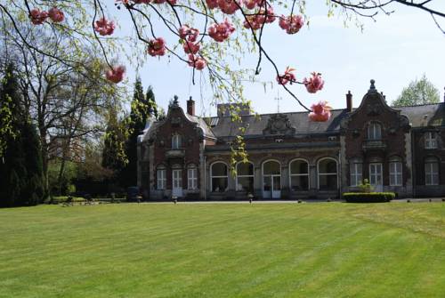 Le Château Des Ormes : Bed and Breakfast near Roncq