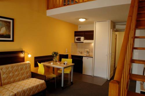 City Résidence Bordeaux Centre : Residence near Cenon