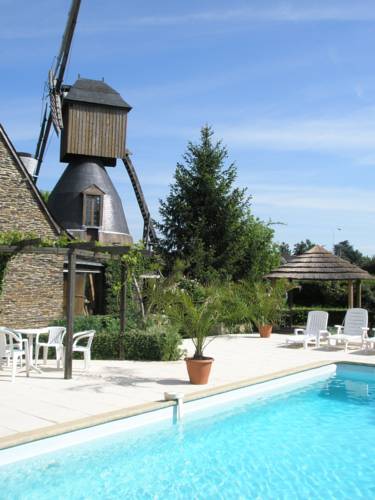 Logis Du Cavier : Hotel near Brain-sur-Longuenée