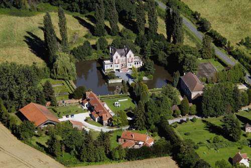 Chateau de Quesmy : Guest accommodation near Contescourt